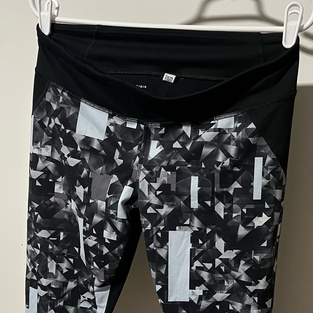 UA Black and Gray Athletic Leggings